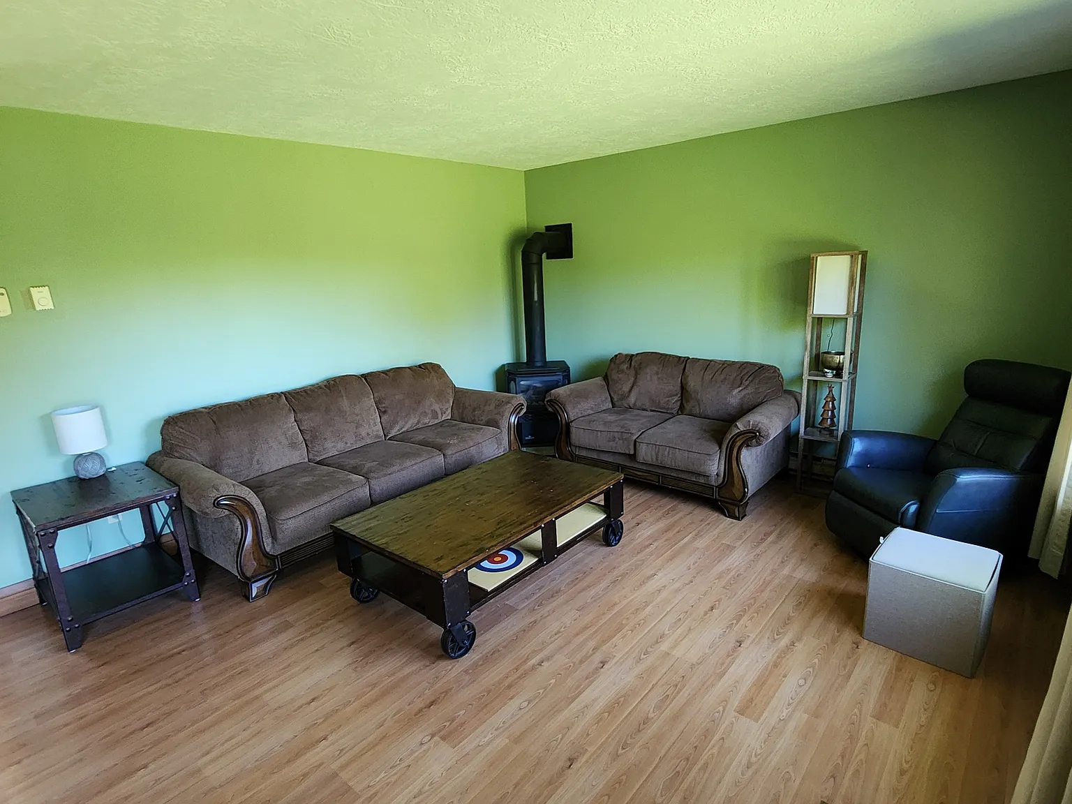 4 bed, $2,350 — Photo 4