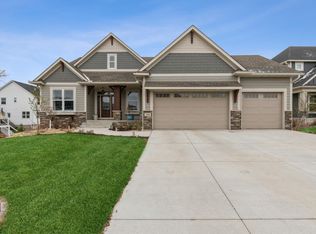 11004 Brookside Trl, Champlin, MN 55316