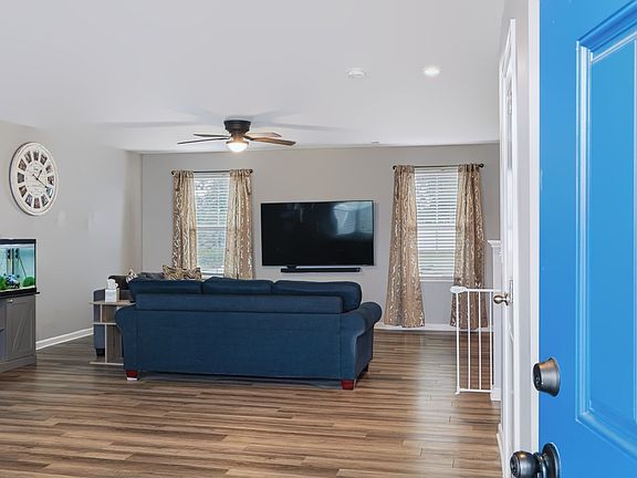 3rd image of 1740 Quail Run Way