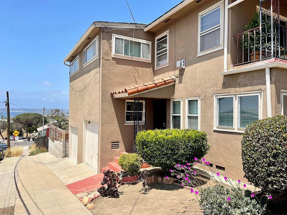 1st image of 206 Kalmia St