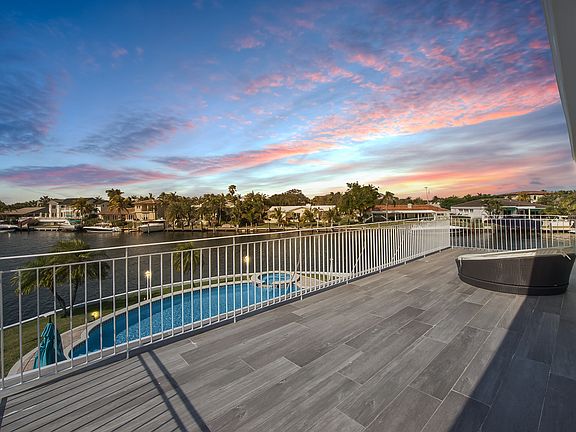 Large balcony/great views