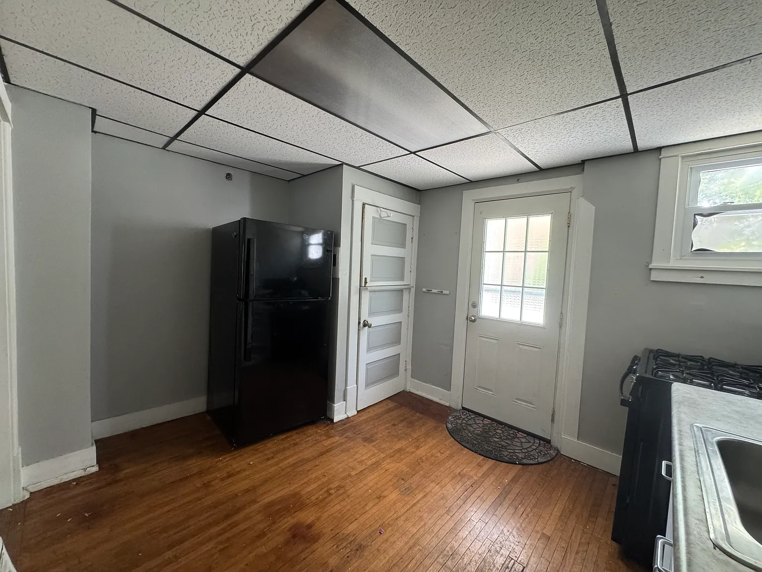 3 bed, 1500 sqft, $2,200 — Photo 4