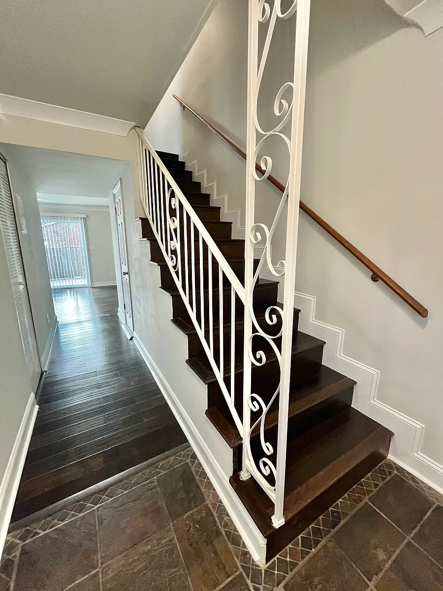 Building Photo - 5621 Kingsport Dr