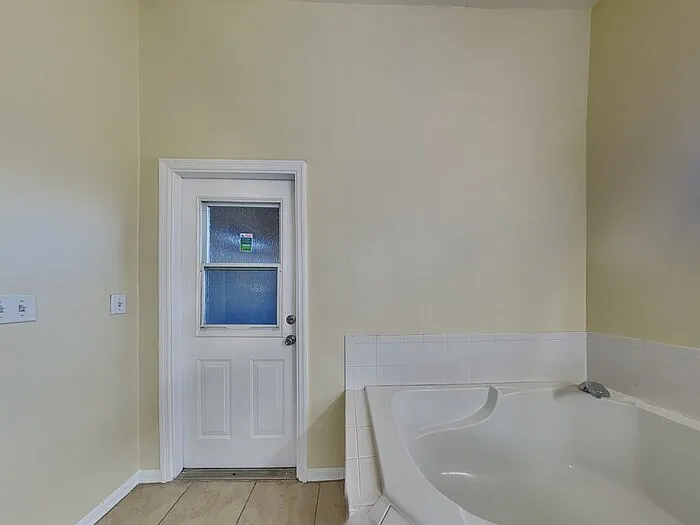 4892 Palm View Dr W — Photo 10