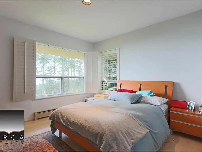 5060 Pinetree Cres — Photo 26