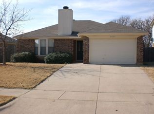 2314 Summer Oaks Ct, Arlington, TX 76011