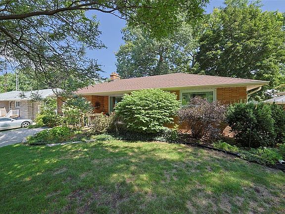 4th image of 1208 Colborne Rd