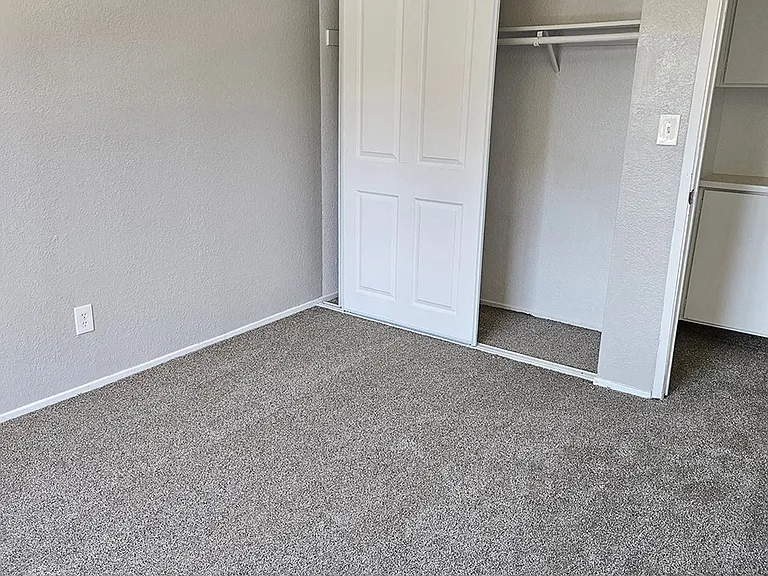 12 Sharon Dr — Photo 6
