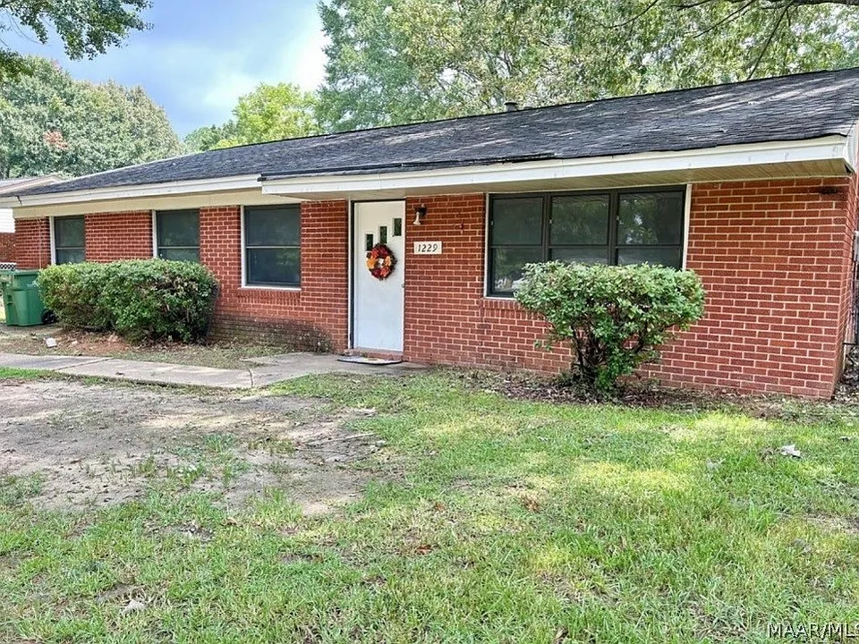 1229 Karen Rd