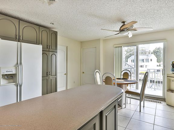 5th image of 2536 Balfrey Dr
