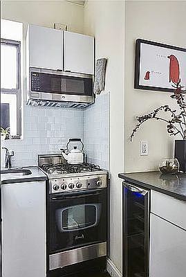 4th image of 50 E 3rd St APT 3C