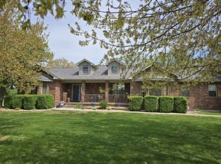 2158 Southbrooke Rd, Jacksonville, IL 62650