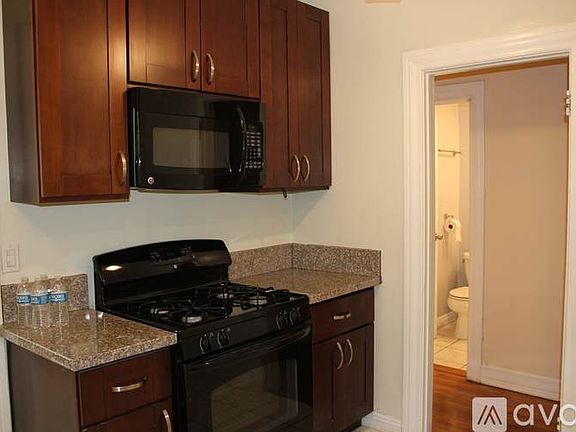 4th image of 1007 S Orange Dr #1009