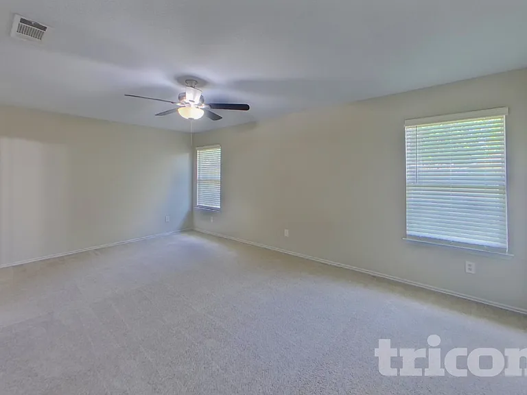5423 Sabine Ln — Photo 6