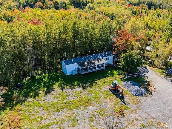2nd image of 1554 Pleasant Valley Rd