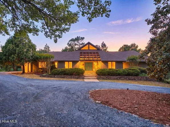 18 Lochdon Court, Pinehurst, NC 28374