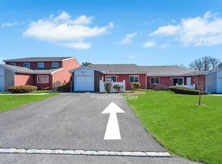 203 Flair Ct E, Saint James, NY 11780