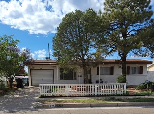 825 Grace St NE, Albuquerque, NM 87123