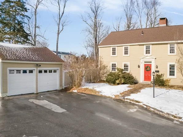 64 Winter St, Leominster, MA 01453