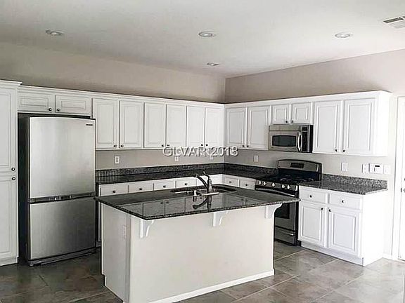 3rd image of 1021 Burson St