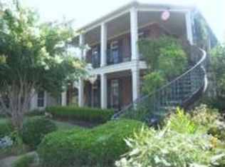 1060 Island Dr, Memphis, TN 38103