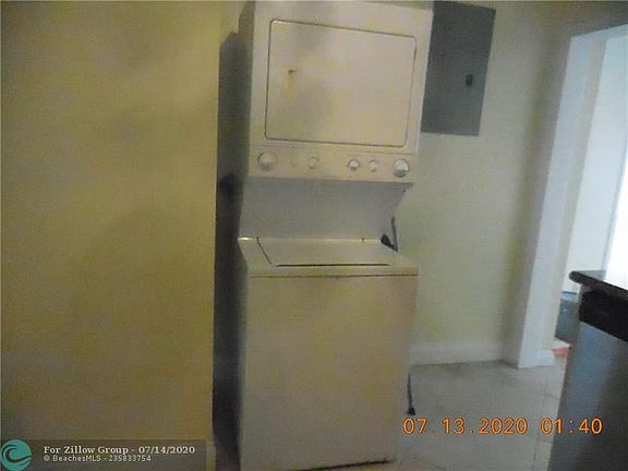 5th image of 560 SE 23rd Ave APT 1