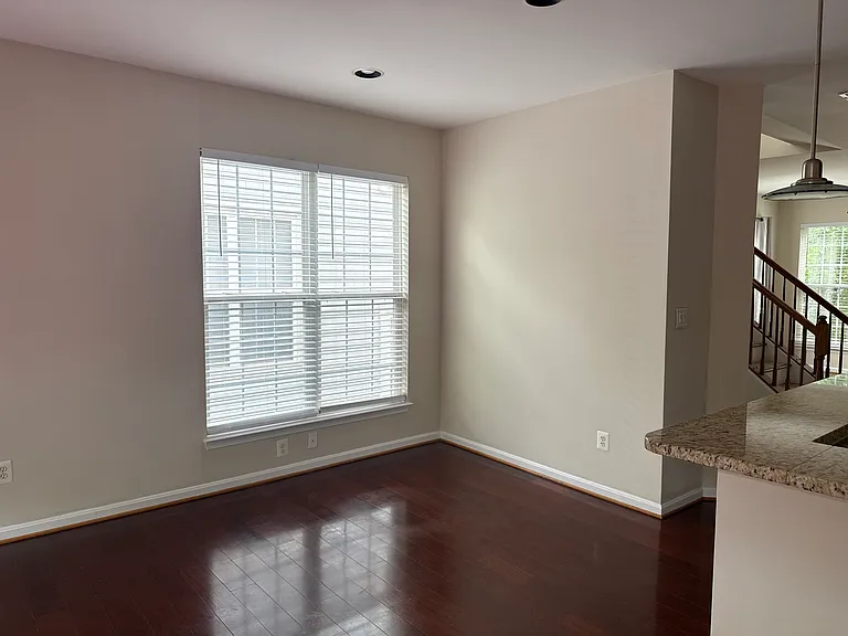 44293 Suscon Sq — Photo 15