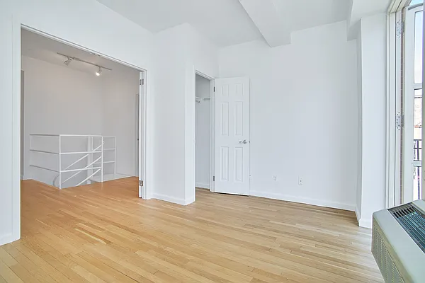 Rented by REAL New York | media 10