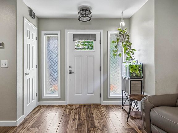 3rd image of 101 S Sherman Pl
