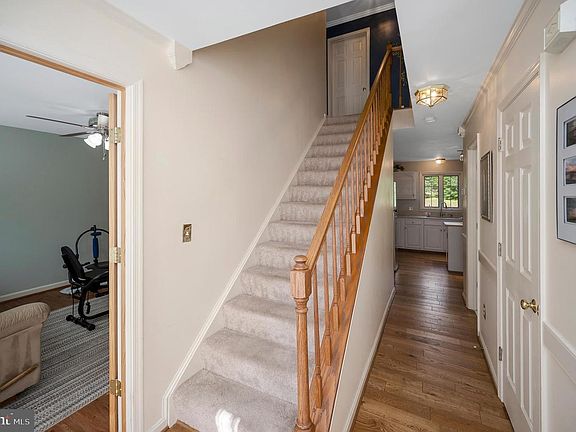 5th image of 5 Oliver Ct