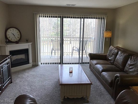 2nd image of 3800 Rosemont Blvd APT 106D