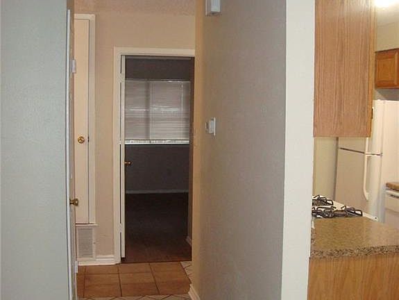 3rd image of 5302 Indio Dr #A
