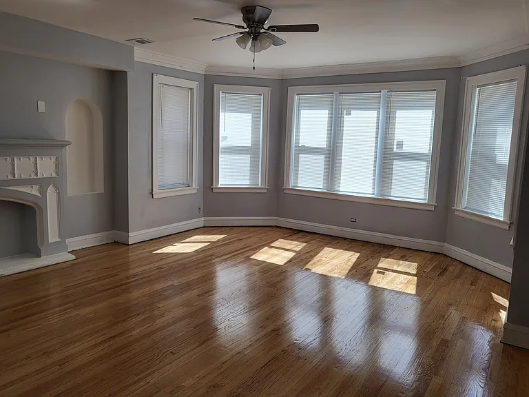 7307 S Bennett Ave #3 — Photo 2