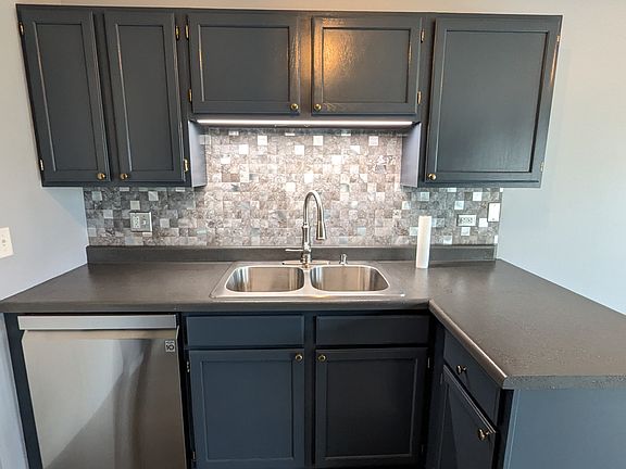 4th image of 215 Crestview Dr Unit B