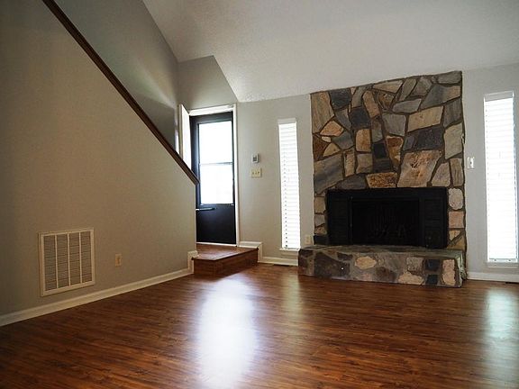 3rd image of 11012 Kingfisher Dr