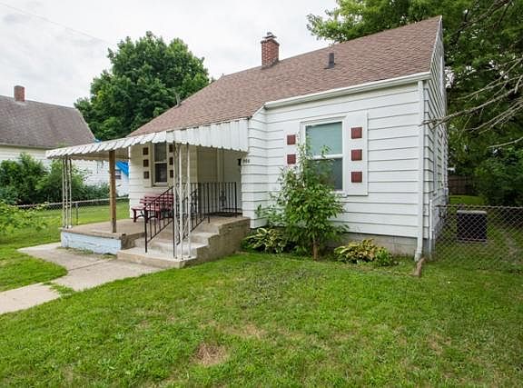 3rd image of 905 Wilber St