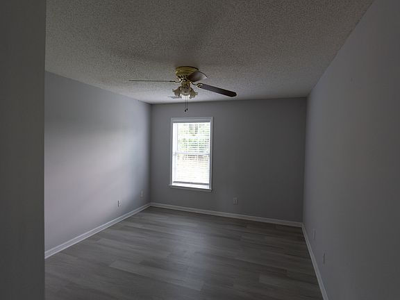 3rd image of 530 Keeneland Ave