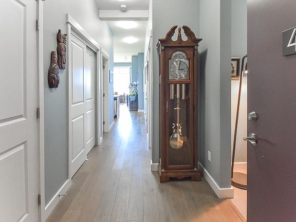 2nd image of 4977 Springs Blvd #409