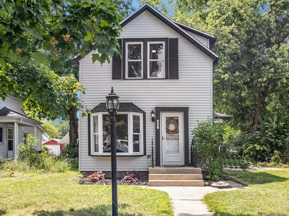 927 S 36th St, South Bend, IN 46615