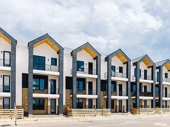 3rd image of 3580 N Uinta St #16