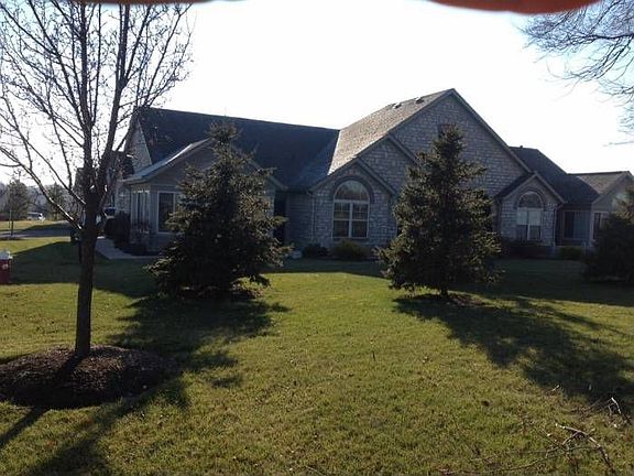 FRONT YARD GRN SPACE