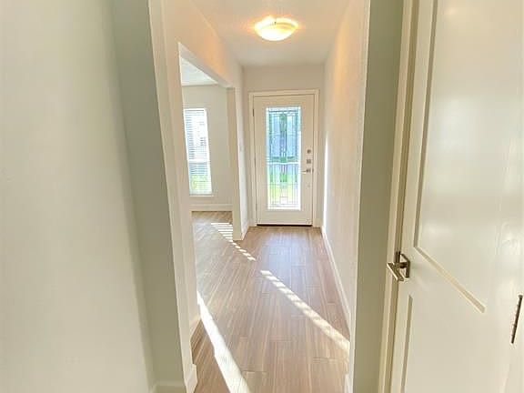 3rd image of 3732 Laura Leigh Ln