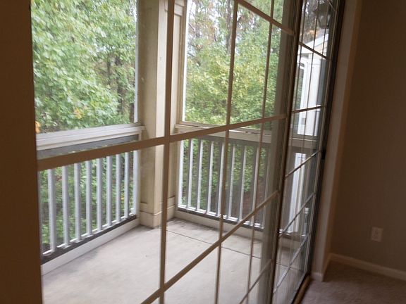 5th image of 1600 Long Grove Dr Unit 824