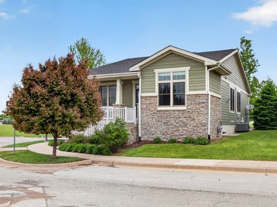570 S Crescent Way, West Des Moines, IA, 50266