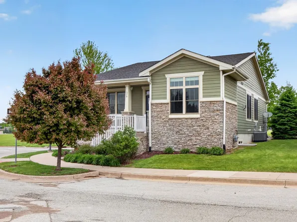 570 S Crescent Way, West Des Moines, IA 50266