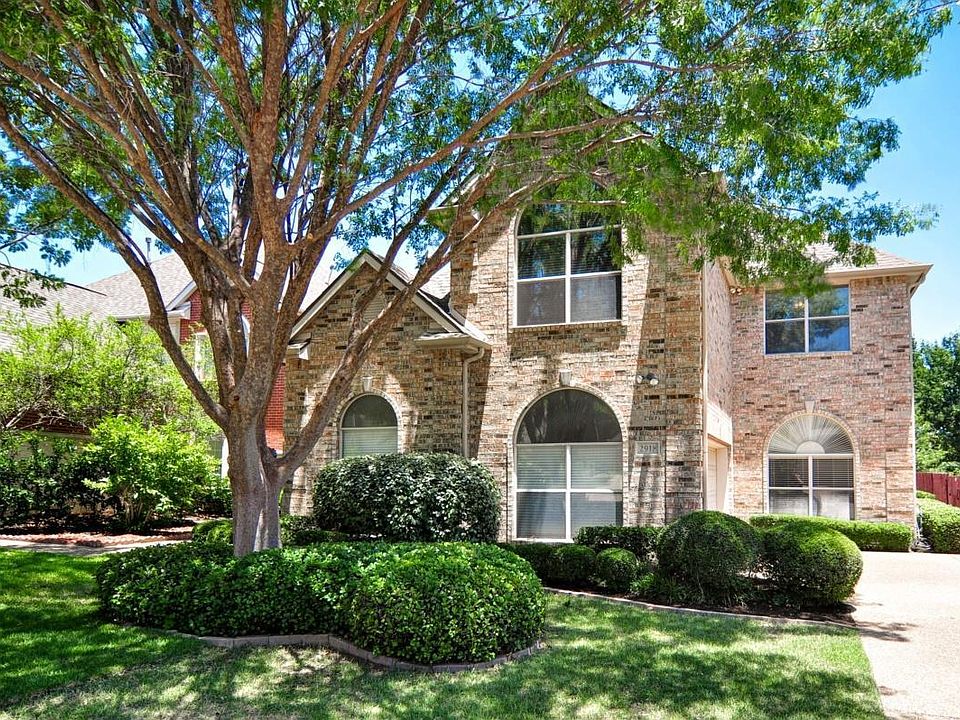 1st image of 2918 Waterford Dr