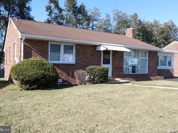 112 Paul St, Hanover, PA 17331