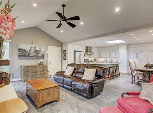 100 Phanturn Ln, Bellaire, TX 77401