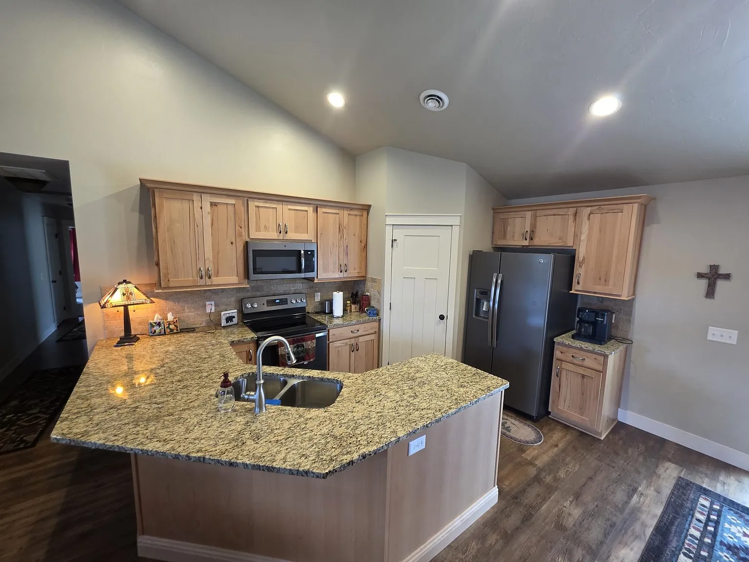 3 bed, 3.0 bath, 1548 sqft, $2,800 — Photo 4