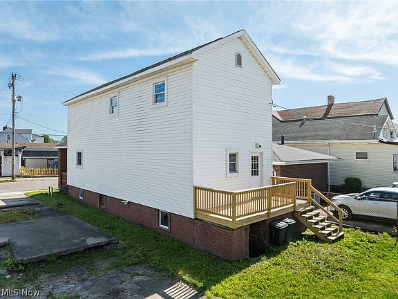 4th image of 523 Union St